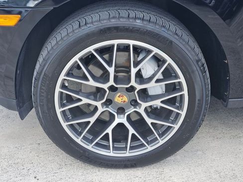 Used 2017 Porsche Macan AWD/4WD image 22