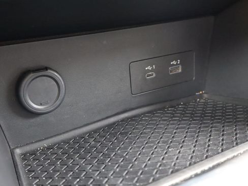Used 2025 Nissan Pathfinder SV FWD image 26