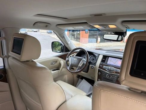 Used 2017 INFINITI QX80 4WD w/ Driver Assistance Package image 45