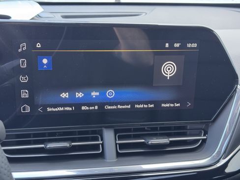 New 2026 Chevrolet Trax RS w/ Sunroof Package image 32