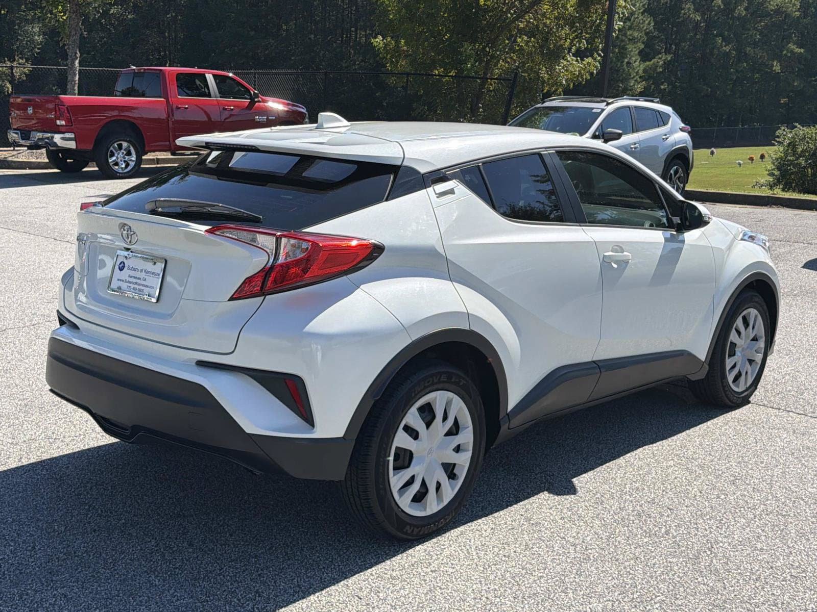 Used 2019 Toyota C-HR LE FWD image 9