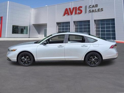 Used 2025 Honda Accord SE image 10