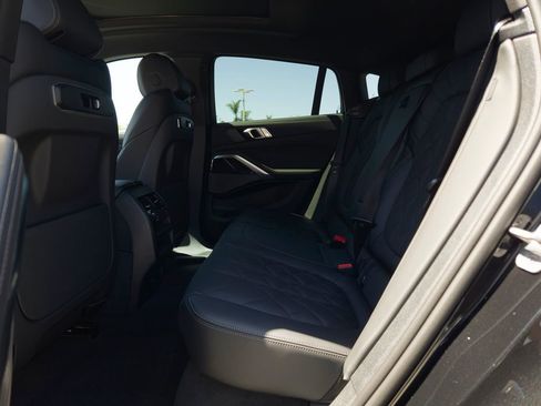 New 2026 BMW X6 xDrive40i w/ Premium Package image 9