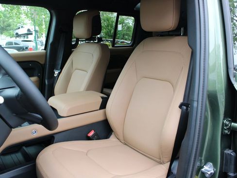 New 2026 Land Rover Defender 110 S AWD/4WD image 8