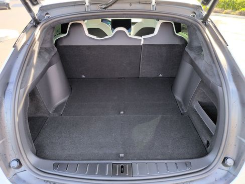 Used 2024 Tesla Model X image 32