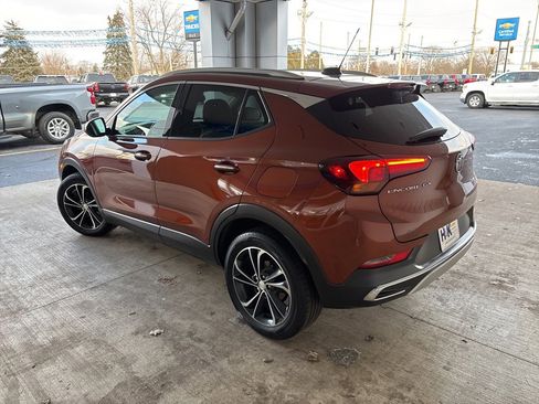 Used 2020 Buick Encore GX Essence image 4