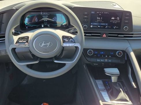 New 2026 Hyundai Elantra Hybrid FWD image 6