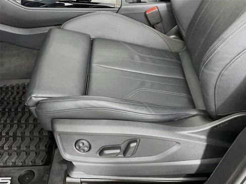 Used 2025 Audi Q5 e Premium Plus w/ Premium Plus Package image 25