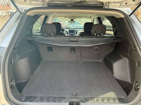 Used 2020 Chevrolet Equinox LT w/ LPO, Floor Liner Package image 15