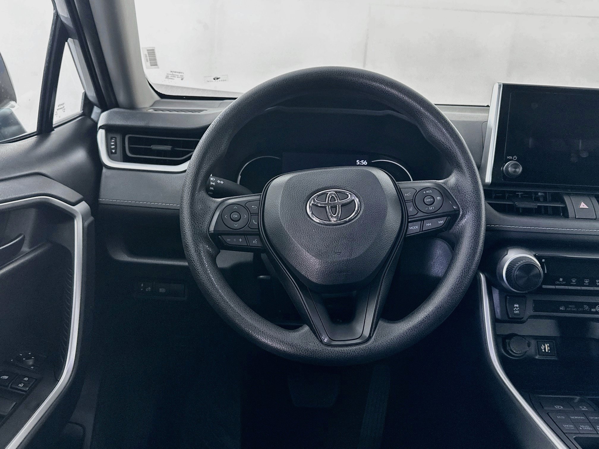 Used 2025 Toyota RAV4 LE AWD/4WD image 17