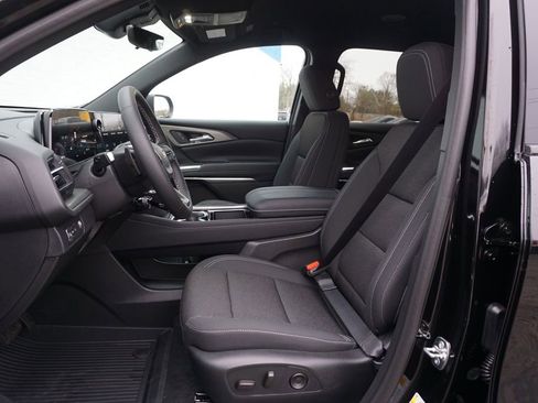 New 2026 Chevrolet Traverse LT image 8