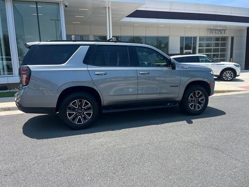 Used 2023 Chevrolet Tahoe Z71 w/ Luxury Package AWD/4WD image 9