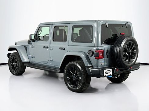 Used 2024 Jeep Wrangler Unlimited Sahara w/ Safety Group AWD/4WD image 13