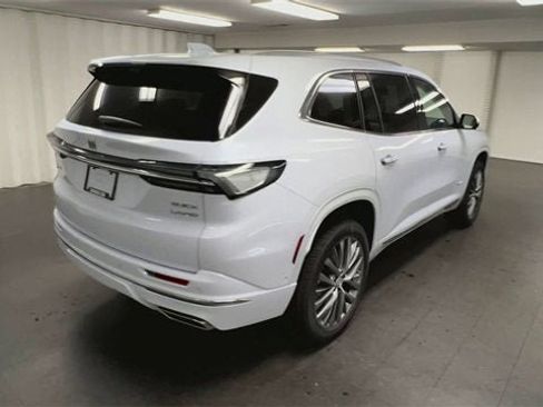 New 2026 Buick Enclave Avenir w/ Super Cruise Package image 8
