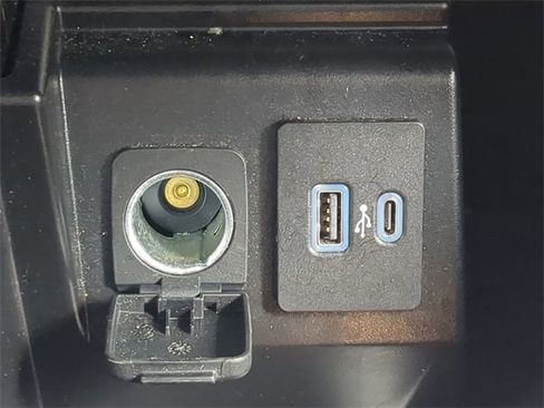 Used 2024 Ford Explorer Limited image 28