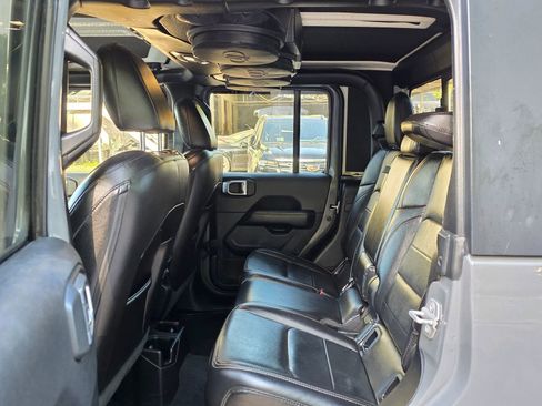 Used 2020 Jeep Gladiator Overland image 23