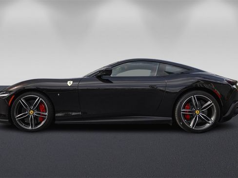 Certified 2022 Ferrari Roma image 6