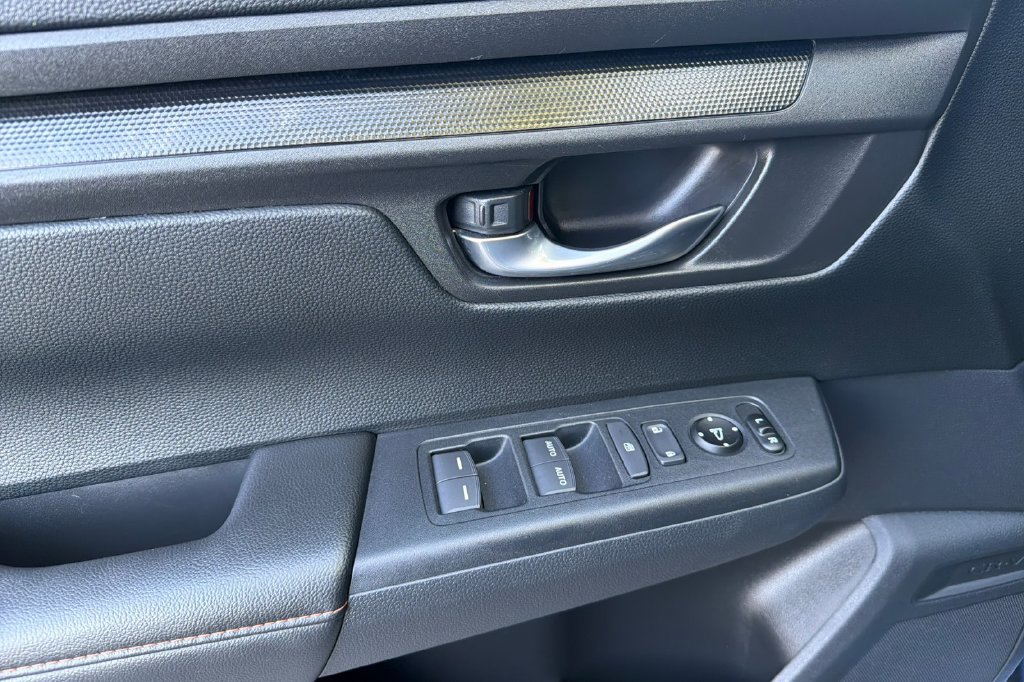Certified 2025 Honda CR-V Sport image 5