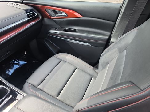 Used 2024 Chevrolet Traverse Z71 w/ LPO, Floor Liner Package AWD/4WD image 16