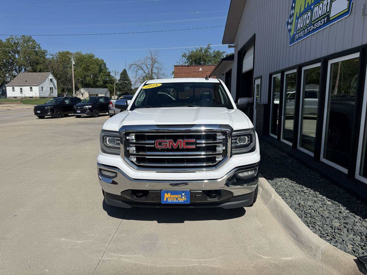 Used 2018 GMC Sierra 1500 SLT AWD/4WD image 2
