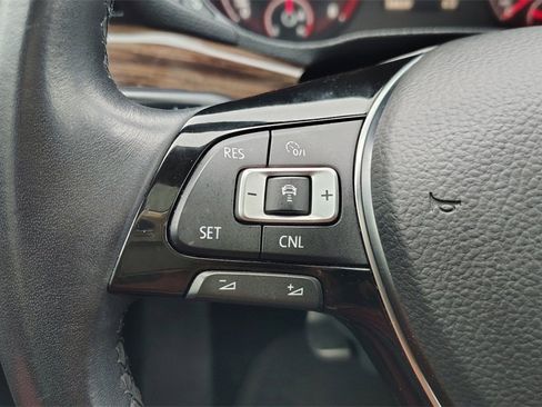 Used 2020 Volkswagen Passat 2.0T SEL image 16