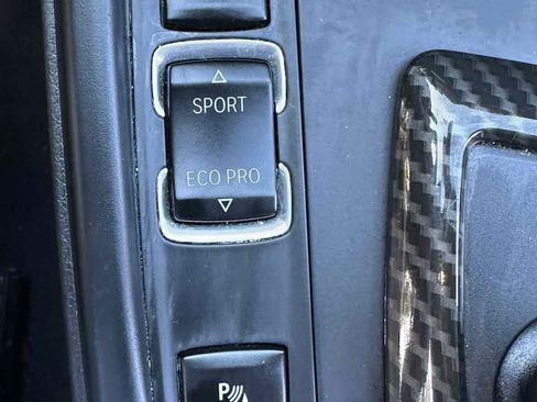 Used 2017 BMW 320i Sedan RWD image 36
