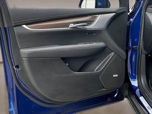 Certified 2025 Cadillac XT6 Premium Luxury w/ Platinum Package AWD/4WD image 18