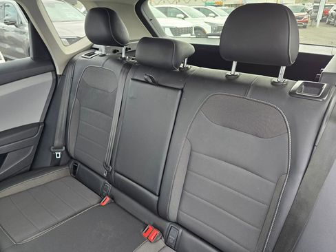 Used 2022 Volkswagen Taos SE image 19