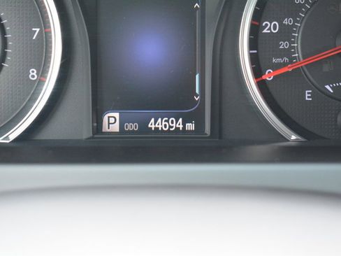 Used 2017 Toyota Camry SE image 13