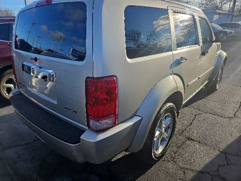 Used 2008 Dodge Nitro SLT w/ Convenience Group image 2