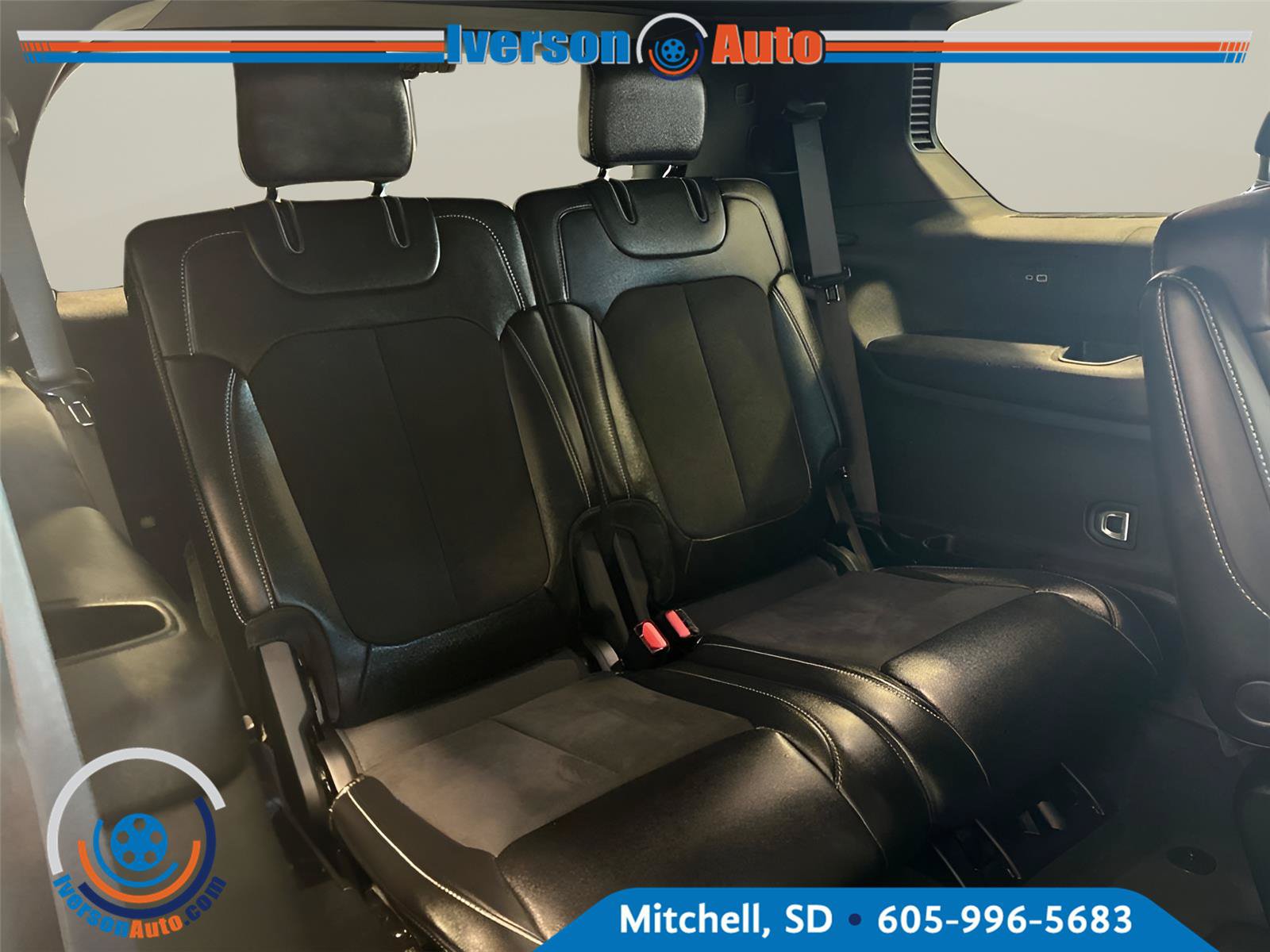 Used 2023 Jeep Grand Cherokee L Laredo AWD/4WD image 31