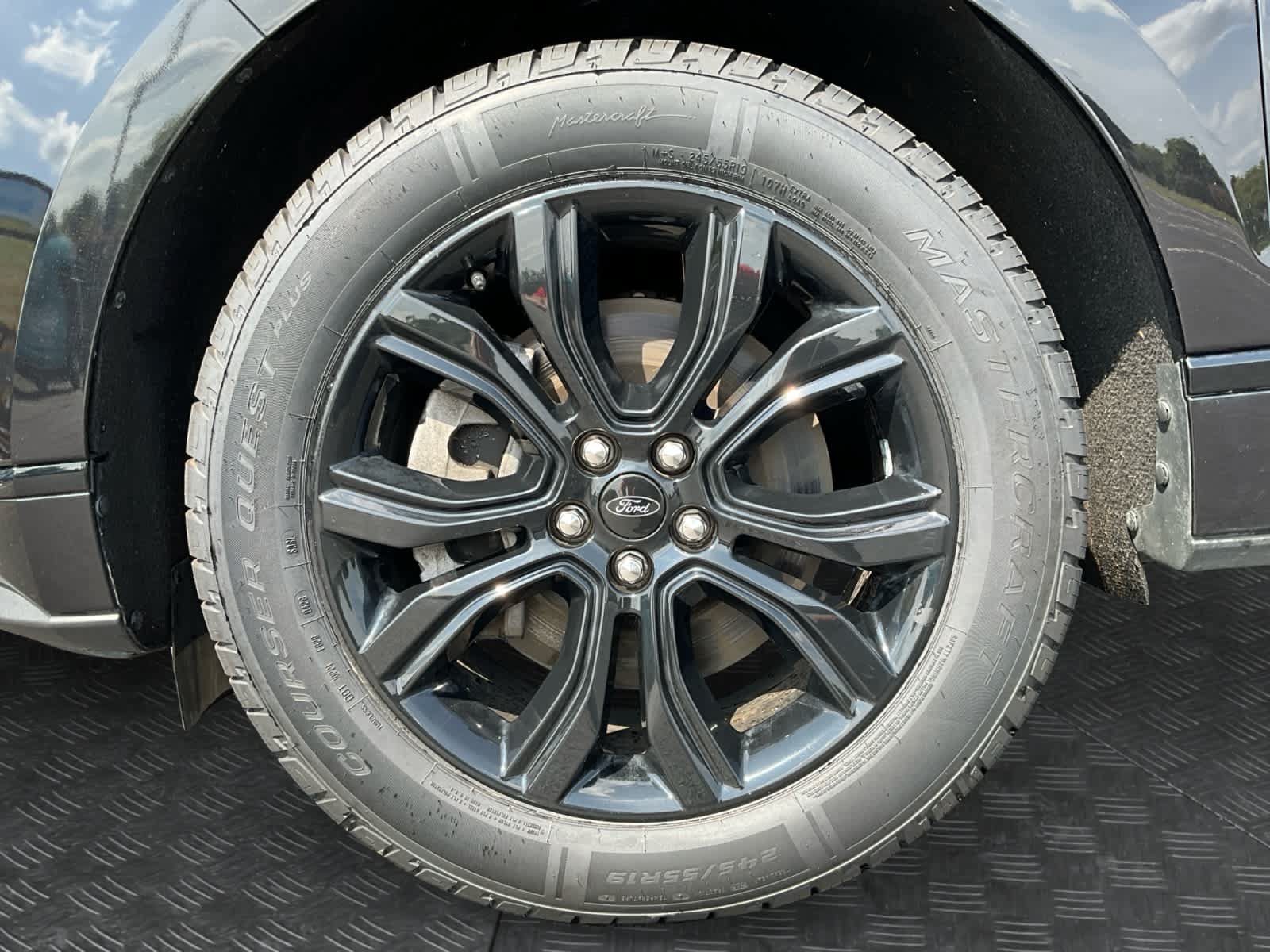 Used 2022 Ford Edge SE w/ Black Appearance Package AWD/4WD image 13