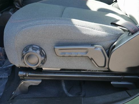 Used 2024 Jeep Wrangler Unlimited Rubicon image 14