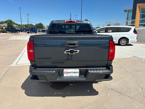 Used 2019 Chevrolet Colorado Z71 AWD/4WD image 4