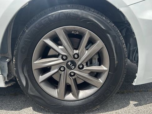 Used 2020 Kia Optima LX FWD image 32