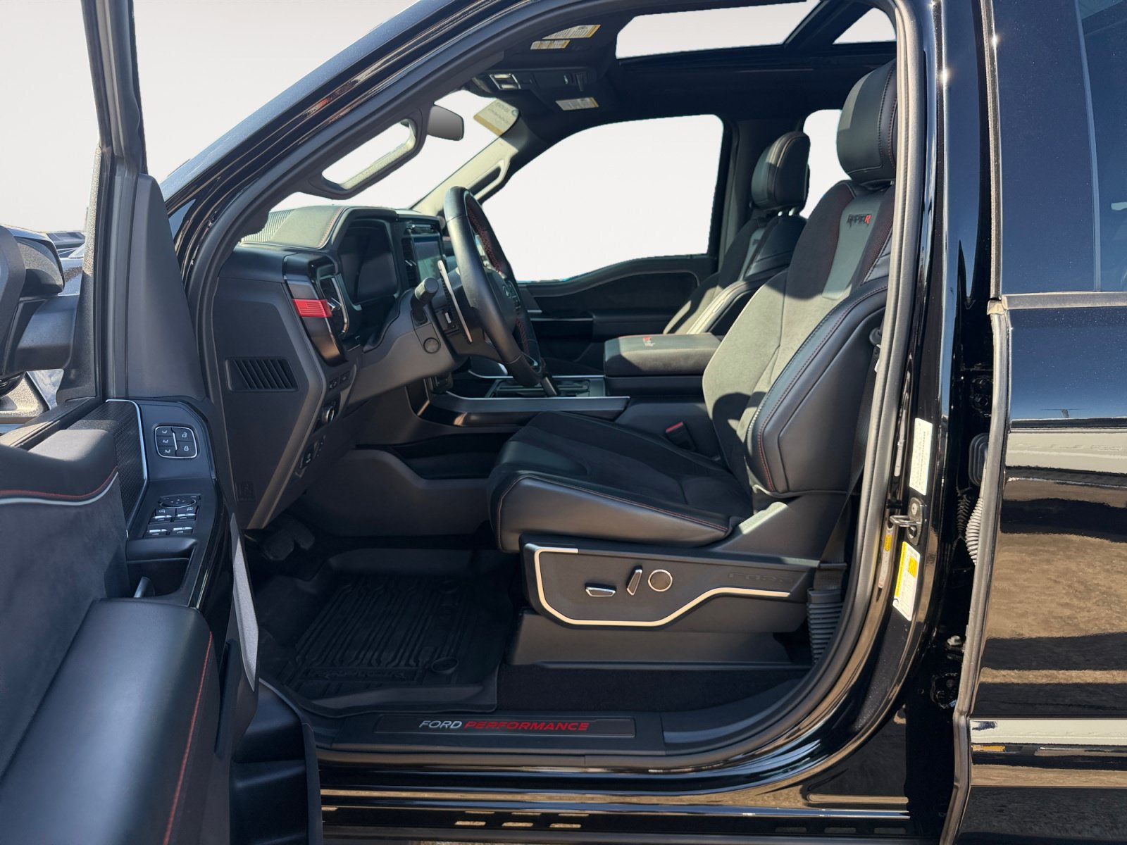 Used 2024 Ford F150 Raptor w/ Equipment Group 803A Raptor R AWD/4WD image 9