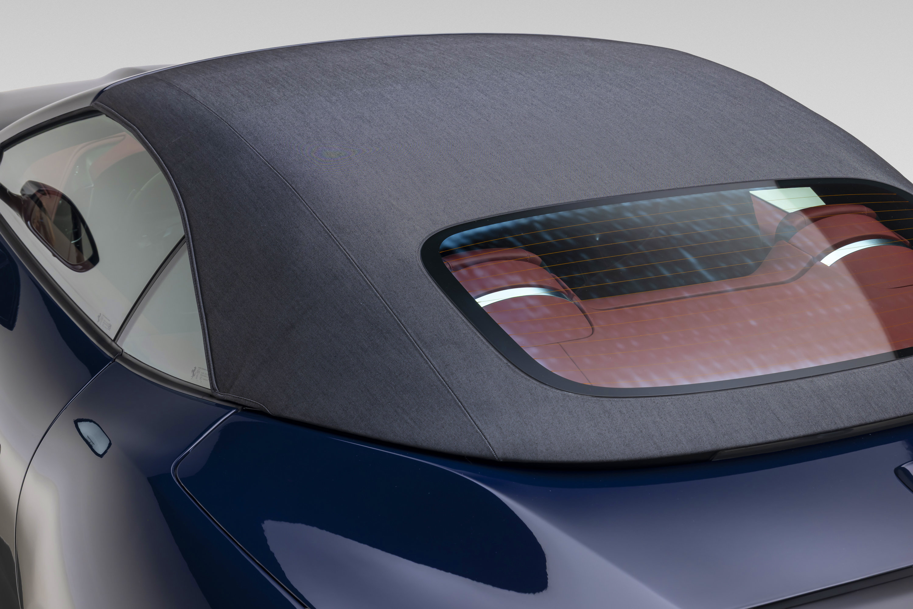 Certified 2024 Ferrari Roma Spider RWD image 18