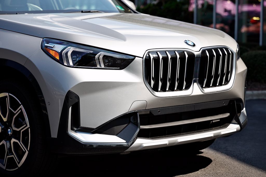 Used 2026 BMW X1 xDrive28i w/ Convenience Package AWD/4WD image 2