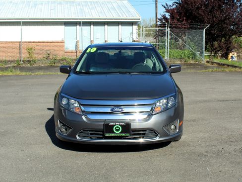 Used 2010 Ford Fusion Hybrid FWD image 2