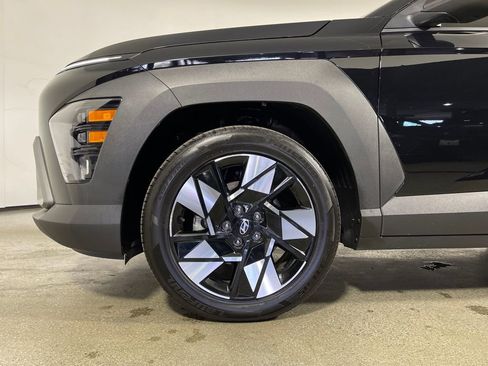 Certified 2025 Hyundai Kona SEL image 11