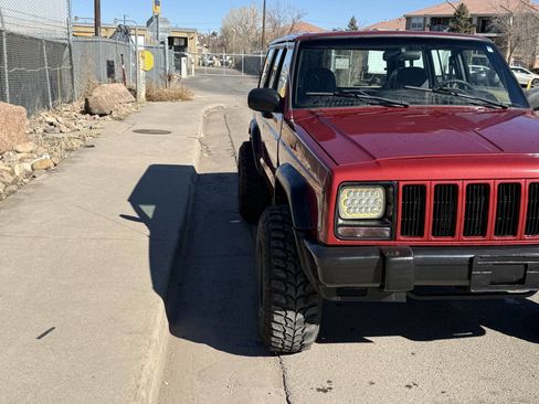 Used 1999 Jeep Cherokee SE image 4