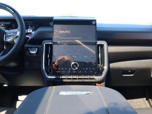 New 2026 GMC Yukon XL Denali w/ Denali Reserve Package AWD/4WD image 12