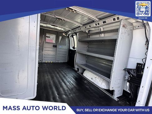 Used 2019 Chevrolet Express 3500 w/ Driver Convenience Package image 10