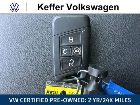 Certified 2023 Volkswagen Tiguan SE FWD image 37