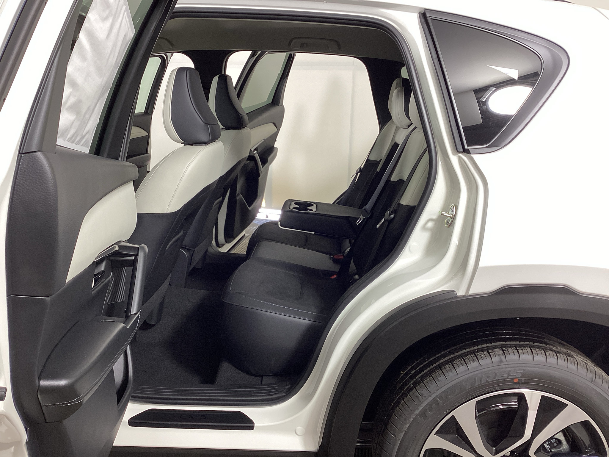 New 2026 MAZDA CX-5 Preferred AWD/4WD image 15