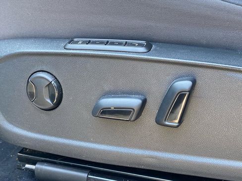 Used 2023 Volkswagen ID.4 Pro S image 11