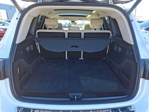 Used 2022 Mercedes-Benz GLB 250 4MATIC image 27