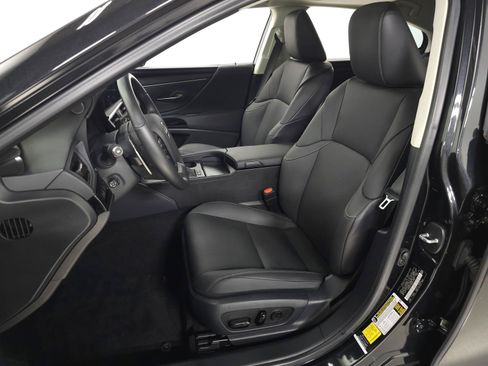 Certified 2024 Lexus ES 300h w/ Premium Package FWD image 16