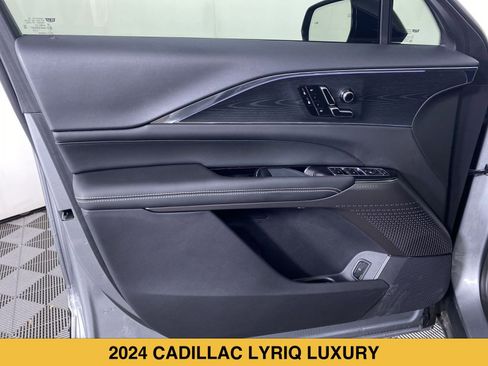 Certified 2024 Cadillac Lyriq Luxury AWD/4WD image 12