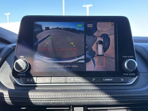 Used 2023 Nissan Rogue SL image 33